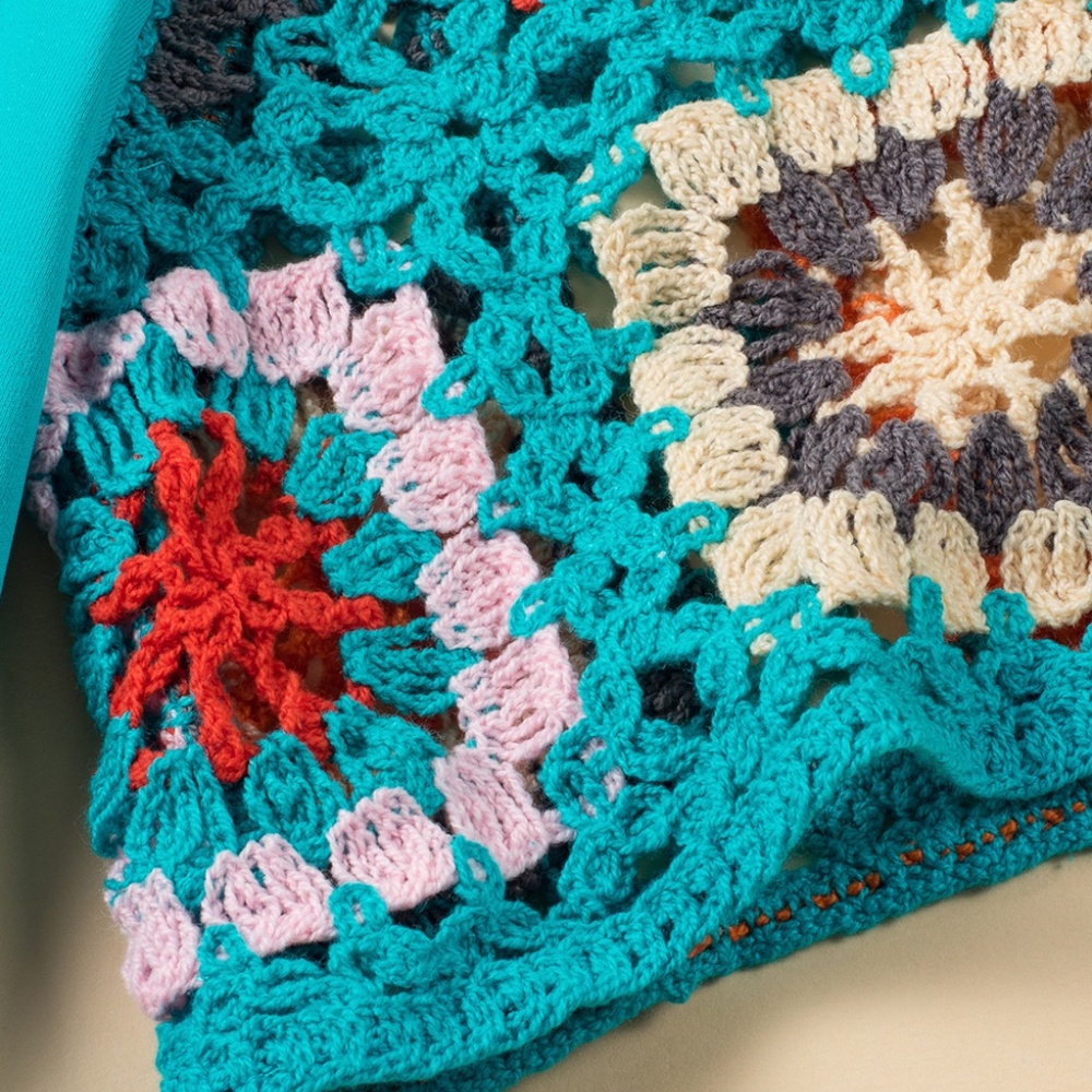 Turquoise Floral Crochet Short Sleeve‎ Top - Picture 7 of 9